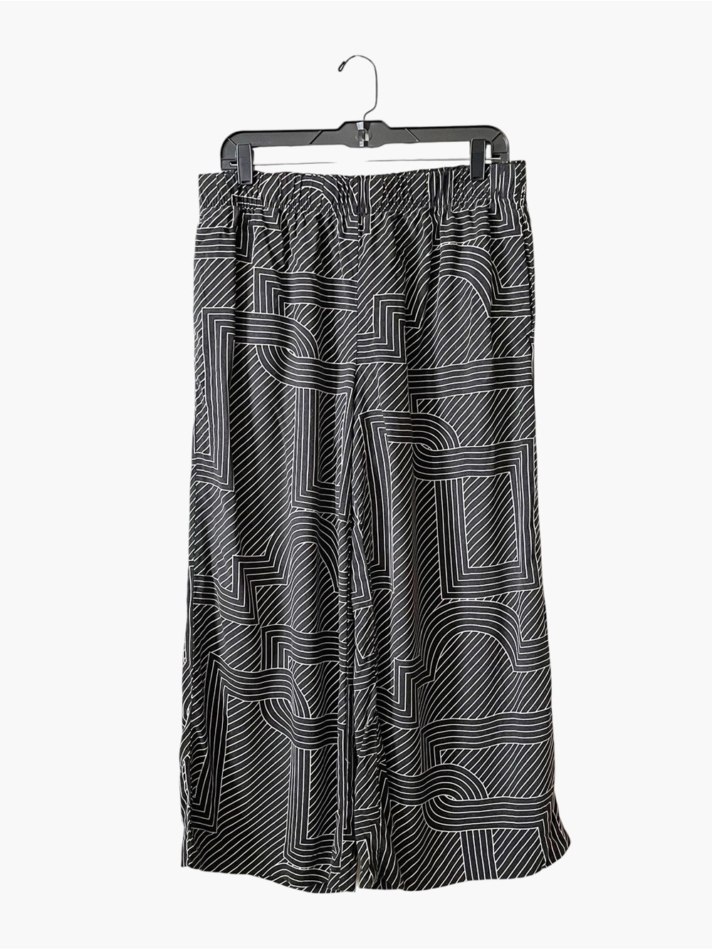 H&M Wide Leg Culottes Women Size L Black Geo Print Viscose Pull On Pants Pockets